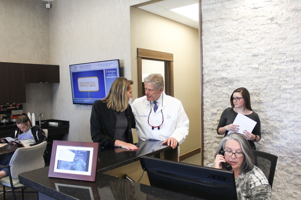 Dillehay front desk
